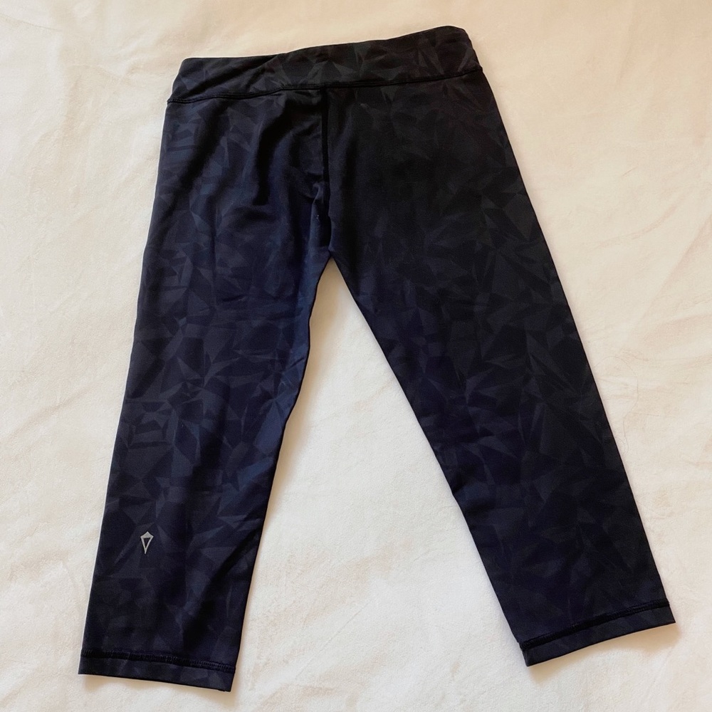 Lululemon Ivivva Luxtreme Reversible Crop Yoga Pants